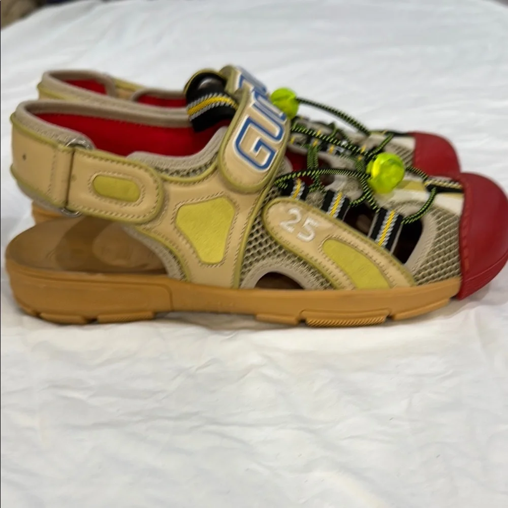 Gucci Unisex Red and Beige Shoes 7.5 men’s/ 9.5 women’s